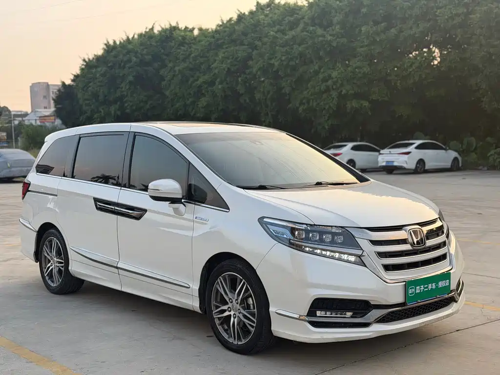 Honda Elysion — миниатюра 3