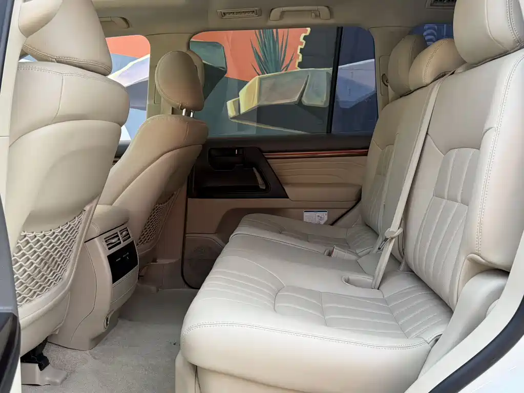 Toyota Land Cruiser 2018 4.0L GX-R