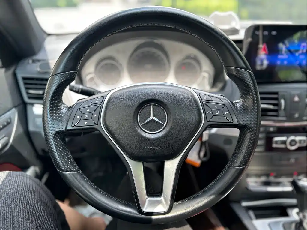 Mercedes-Benz E-Class E 2012 E 200 CGI Coupe