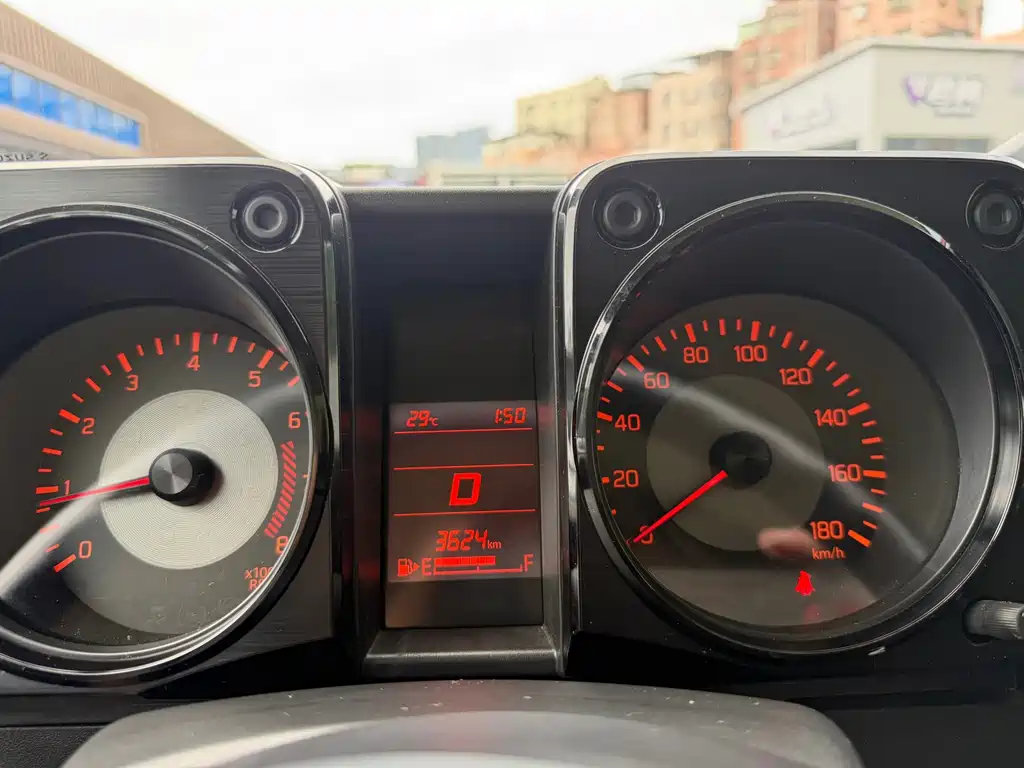 Suzuki Jimny — миниатюра 15