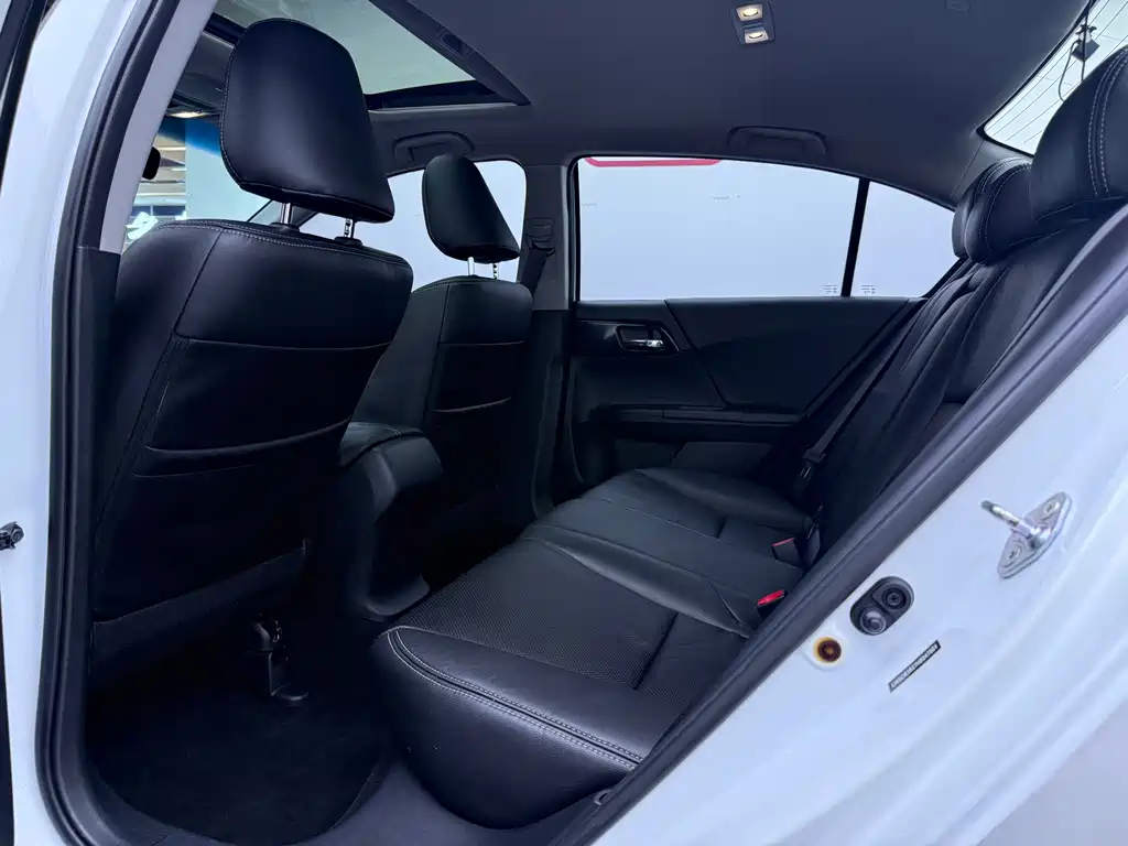 Honda Accord — миниатюра 4