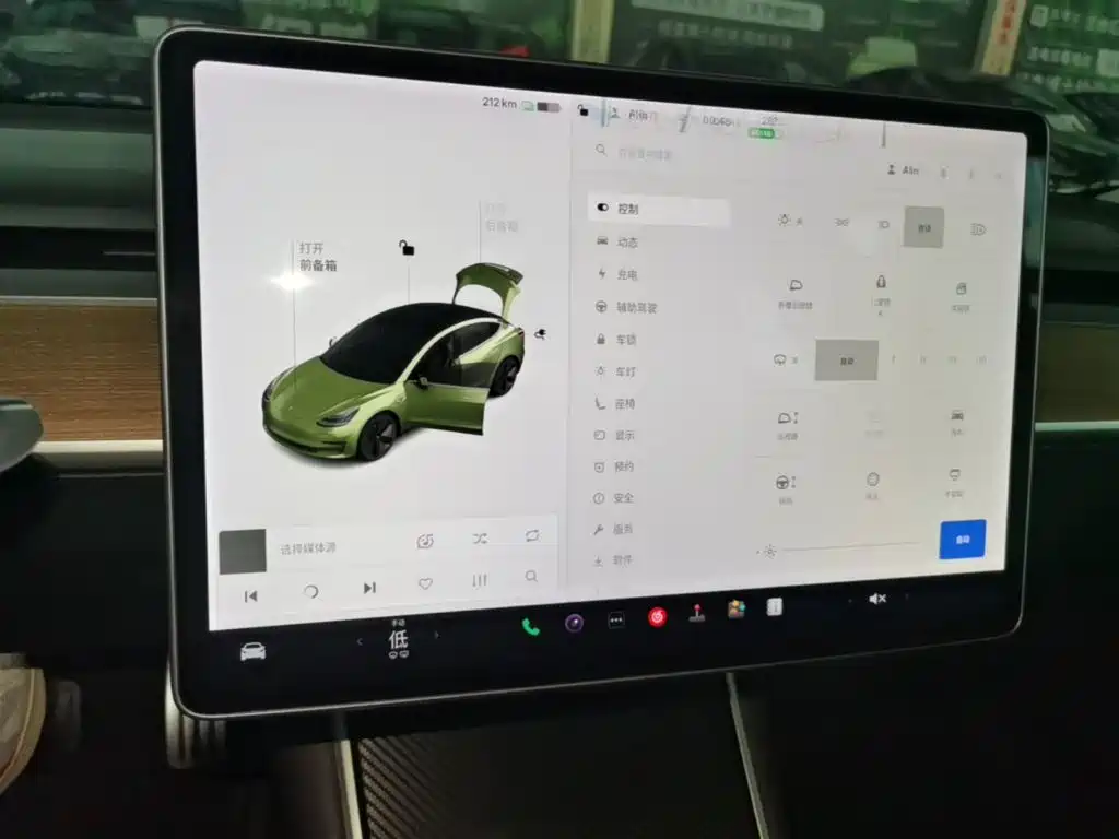 Tesla Model 3 — миниатюра 13