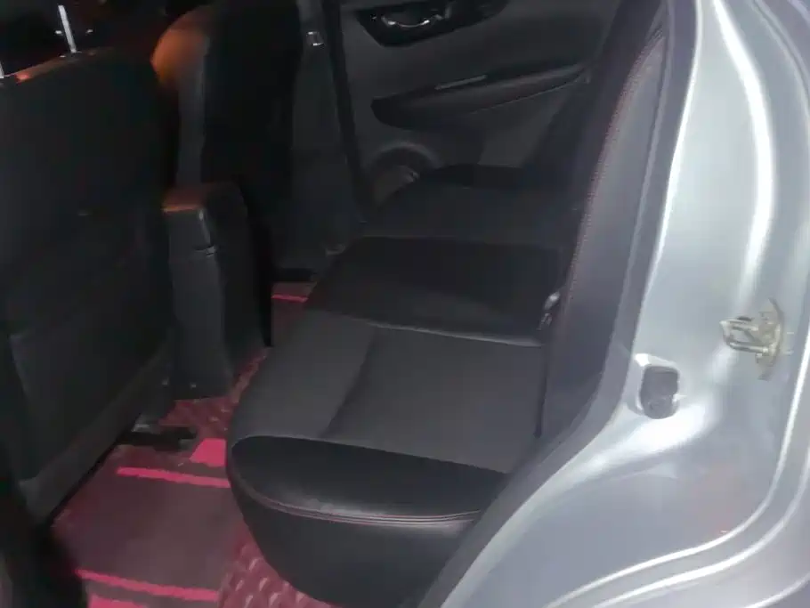Nissan Qashqai — миниатюра 11