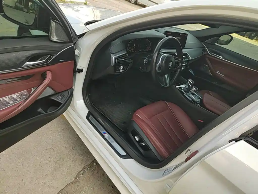 BMW 5 Series — миниатюра 16