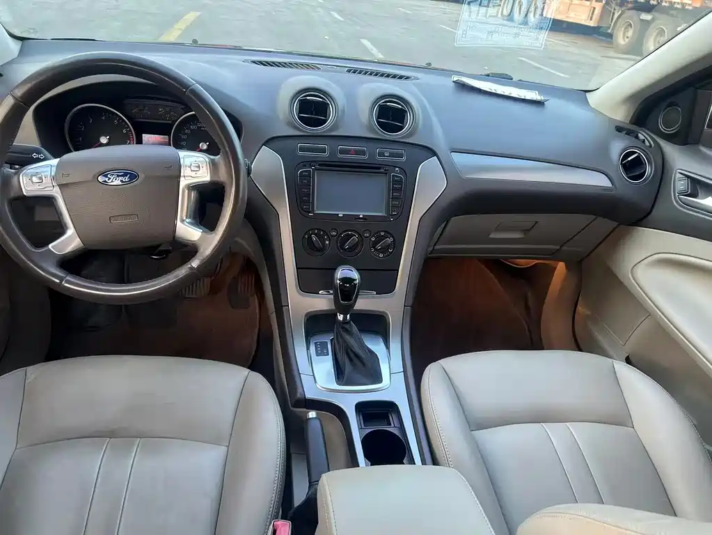 Ford Mondeo — миниатюра 10