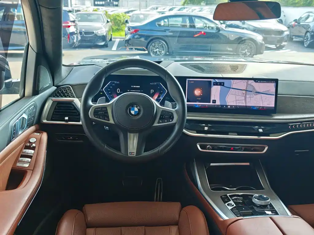 BMW X7 — миниатюра 17