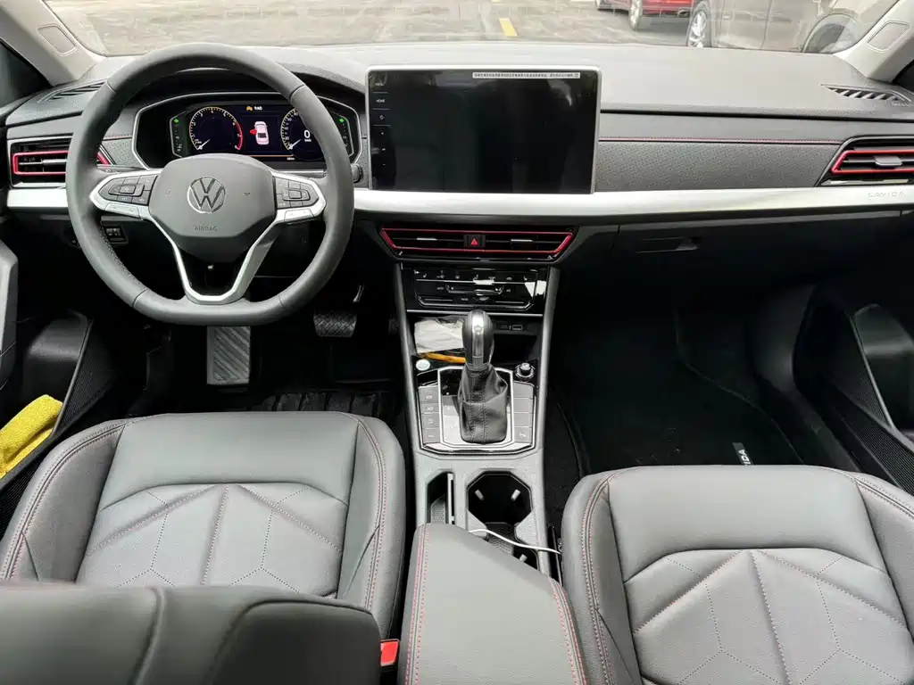 Volkswagen Lavida 2024 300TSI DSG Lead