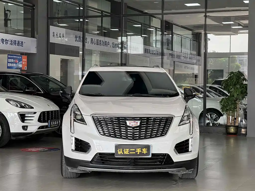 CADILLAC  XT5
