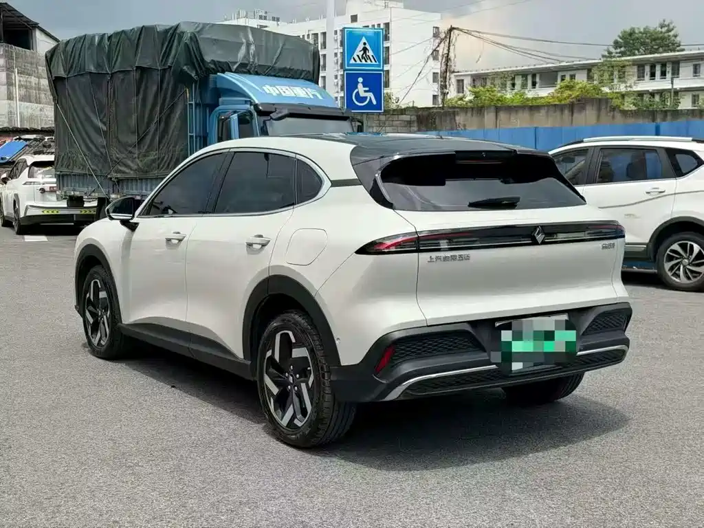 Baojun Yunhai — миниатюра 5