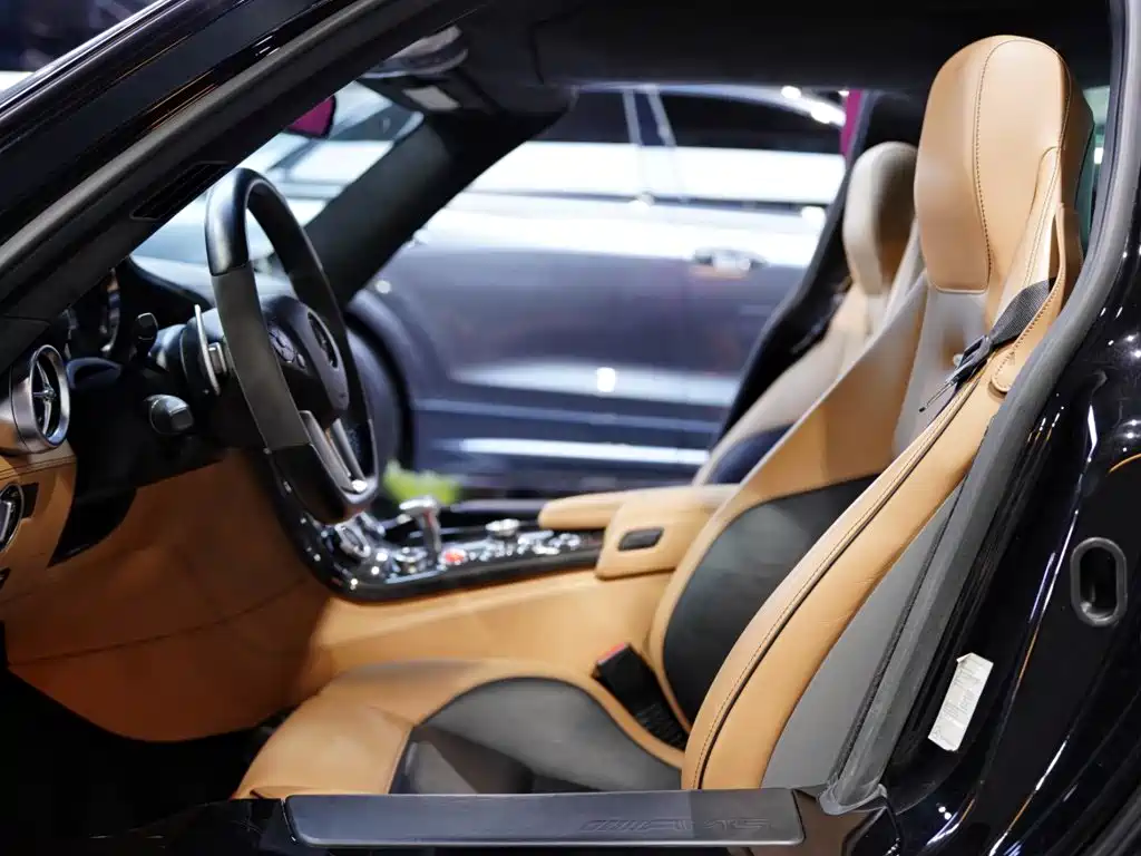 Mercedes-Benz SLS AMG — миниатюра 10