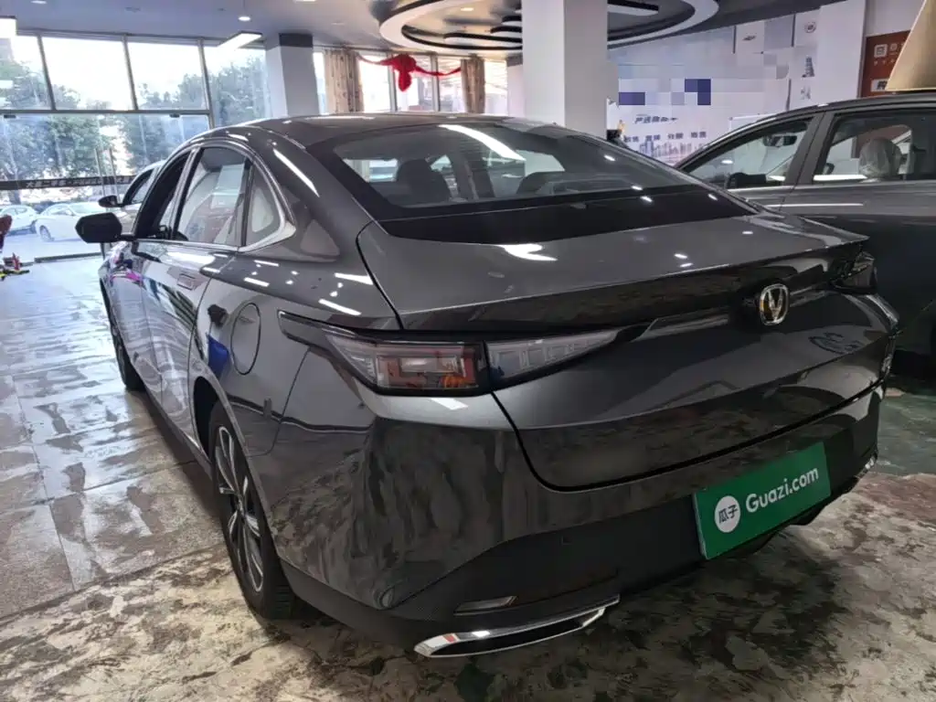 Changan Eado — миниатюра 5
