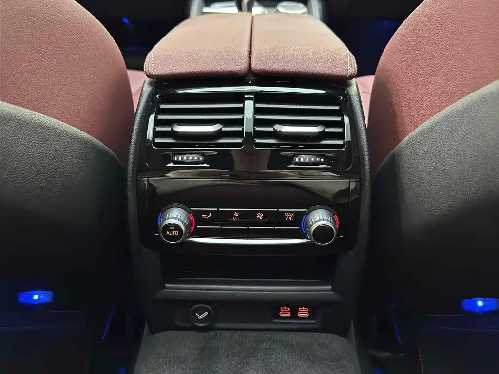 BMW 5 Series — миниатюра 11