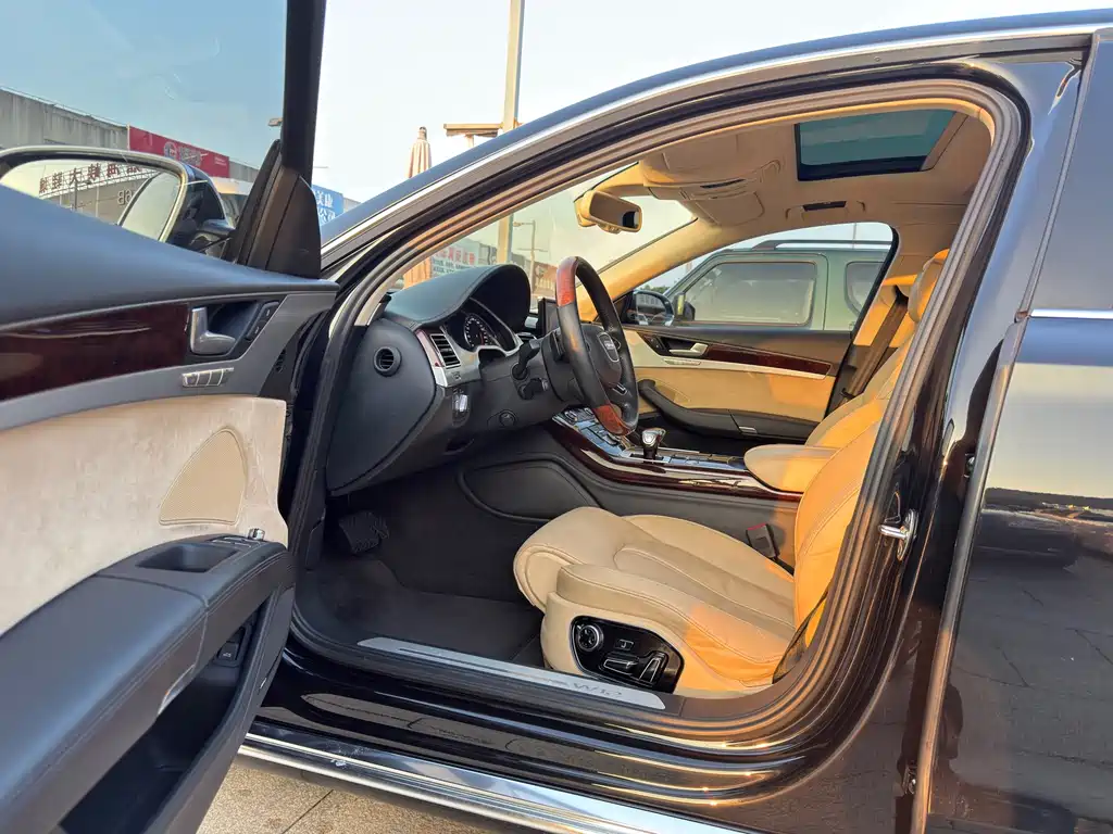 Audi A8 — миниатюра 4