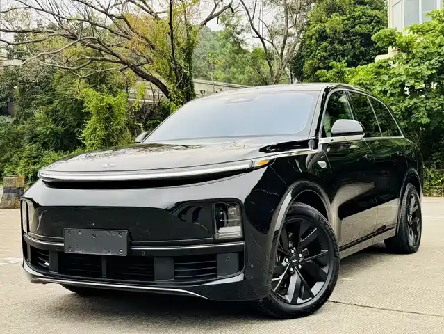 2023 Li Xiang L8