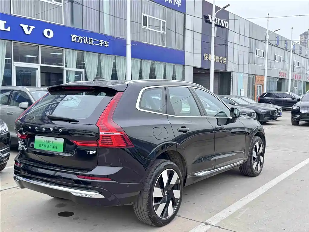 VOLVO XC60 PLUG IN HYBRID