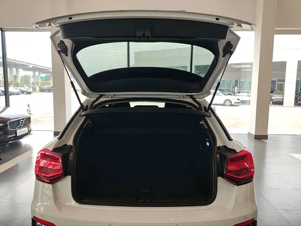 Audi Q2L — миниатюра 19