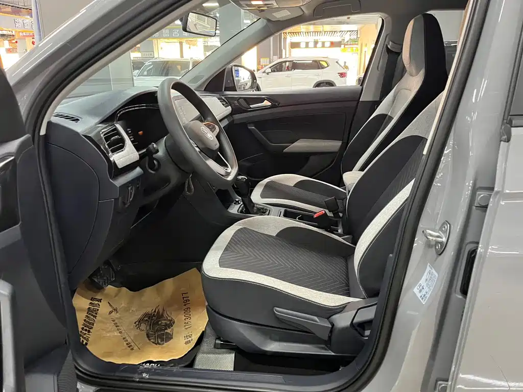 Volkswagen Tharu — миниатюра 4