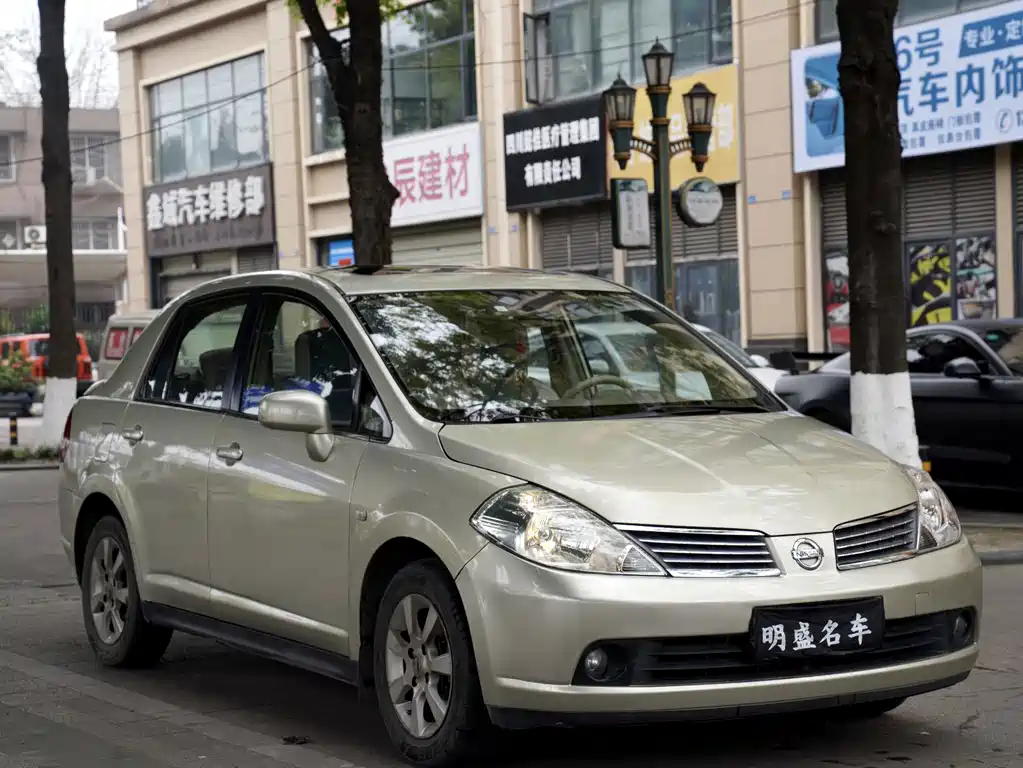 Nissan Tiida — миниатюра 3