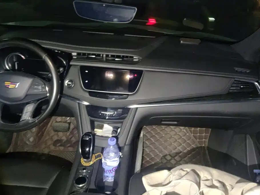 Cadillac XT5 — миниатюра 13