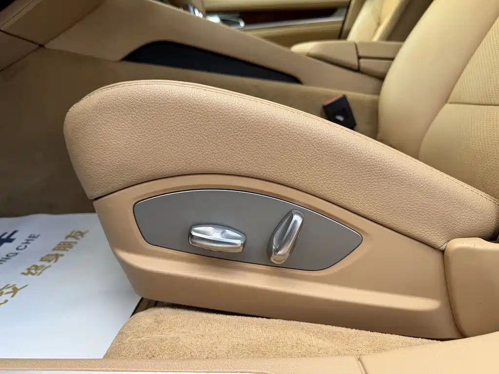 Porsche Panamera 2013 Panamera 4 Platinum Edition 3.6L