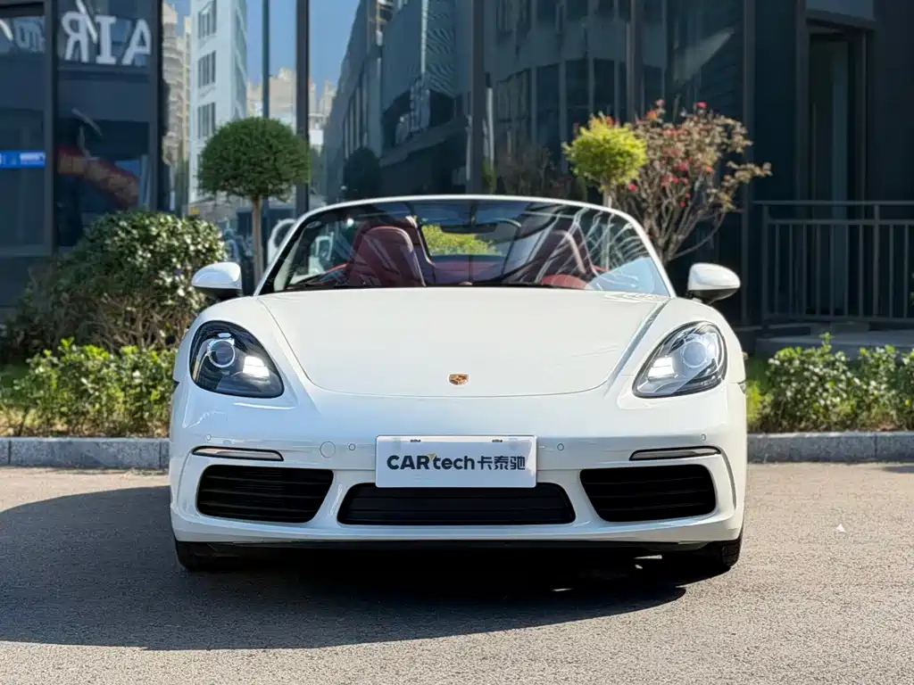 PORSCHE 718
