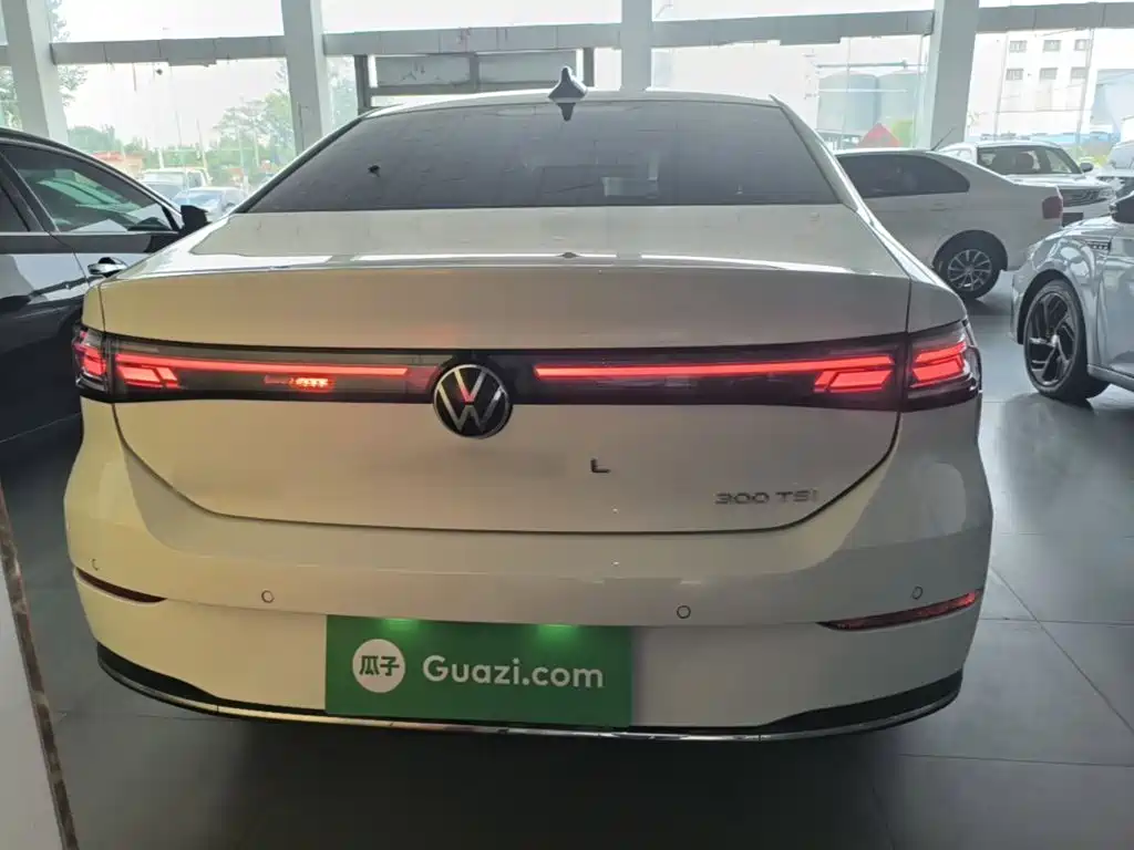 Volkswagen Sagitar — миниатюра 6