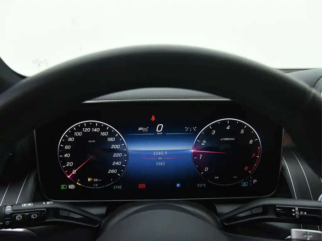 Mercedes-Benz GLC 2023 GLC 300 L 4MATIC 5 мест