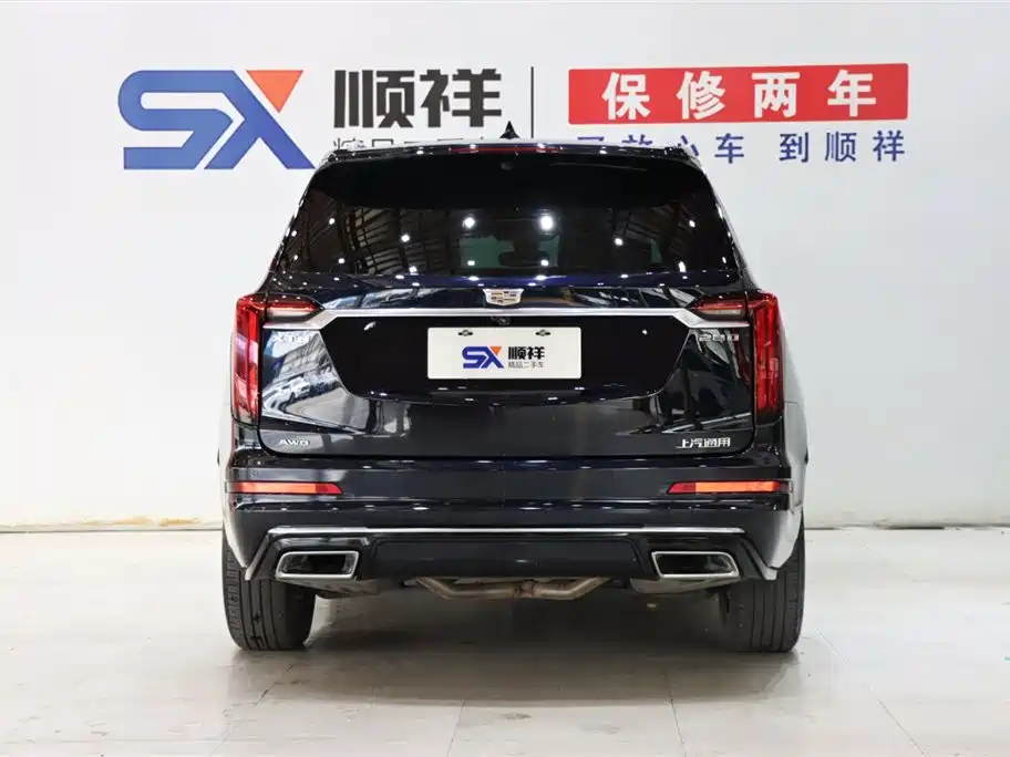CADILLAC XT6