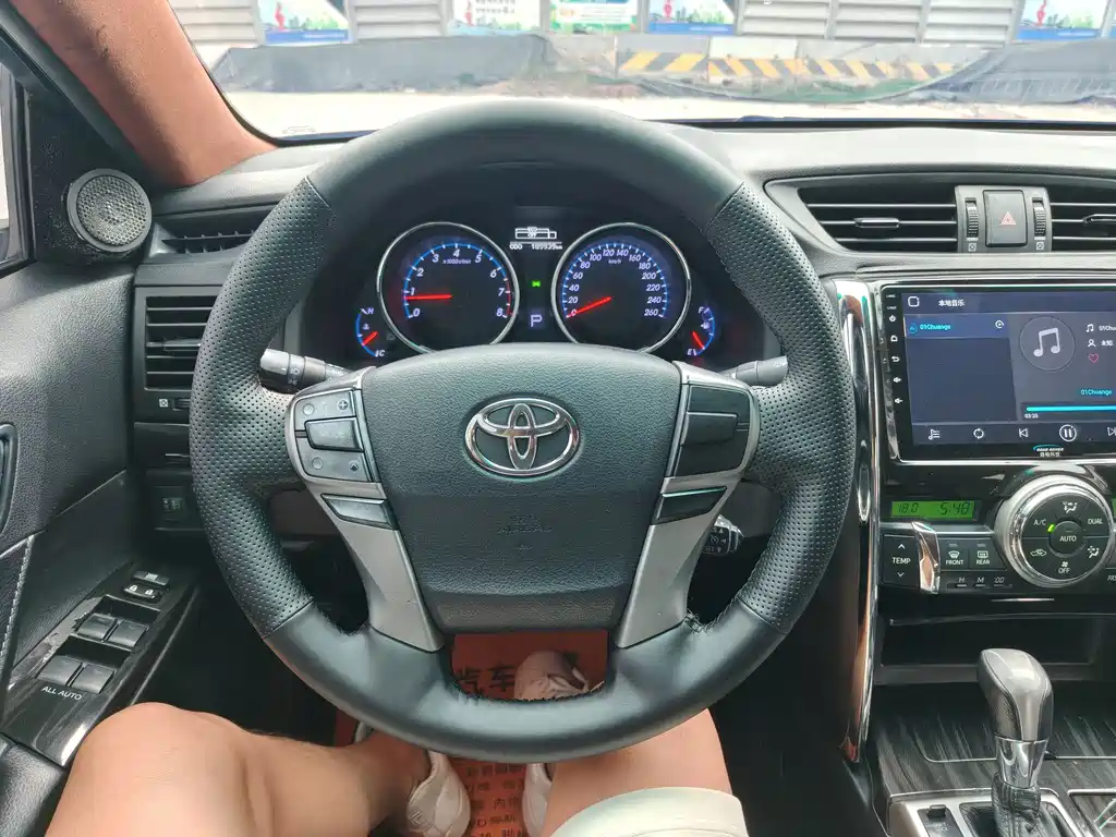 Toyota Reiz — миниатюра 7