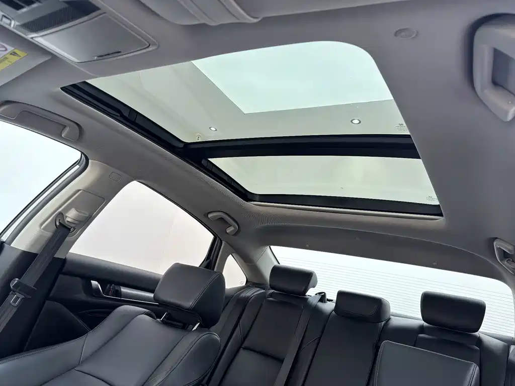 Honda Accord — миниатюра 13