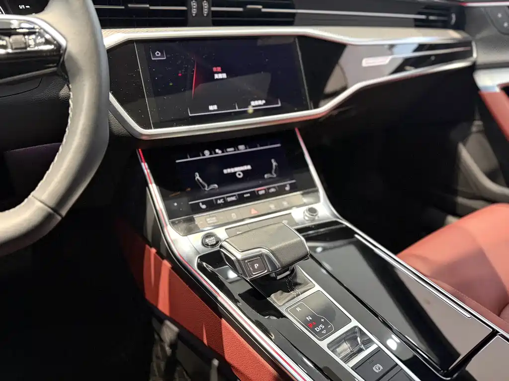 Audi A7L 2022 45 TFSI quattro S-line