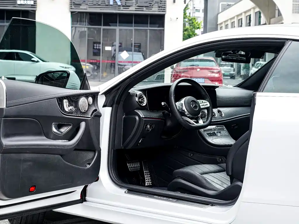 Mercedes-Benz E-Class E 2019 E 200 4MATIC
