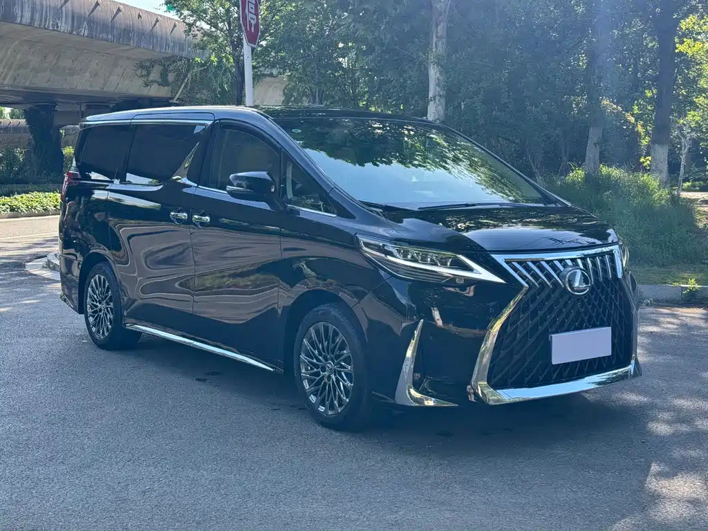 Toyota Vellfire 2023 2.5L HV Luxury