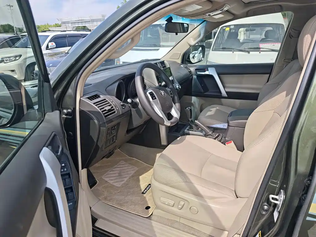Toyota Land Cruiser Prado 2010 4.0L AT TX-L