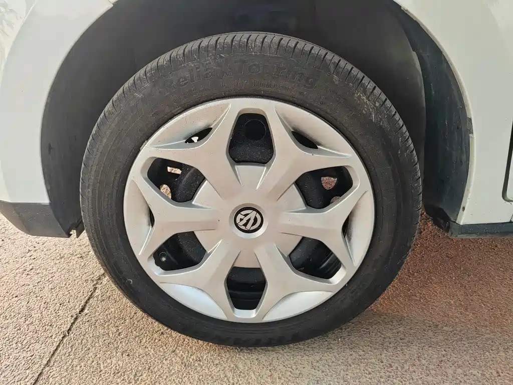 Dongfeng EV YOUNG Guang Xiaoxin — миниатюра 7