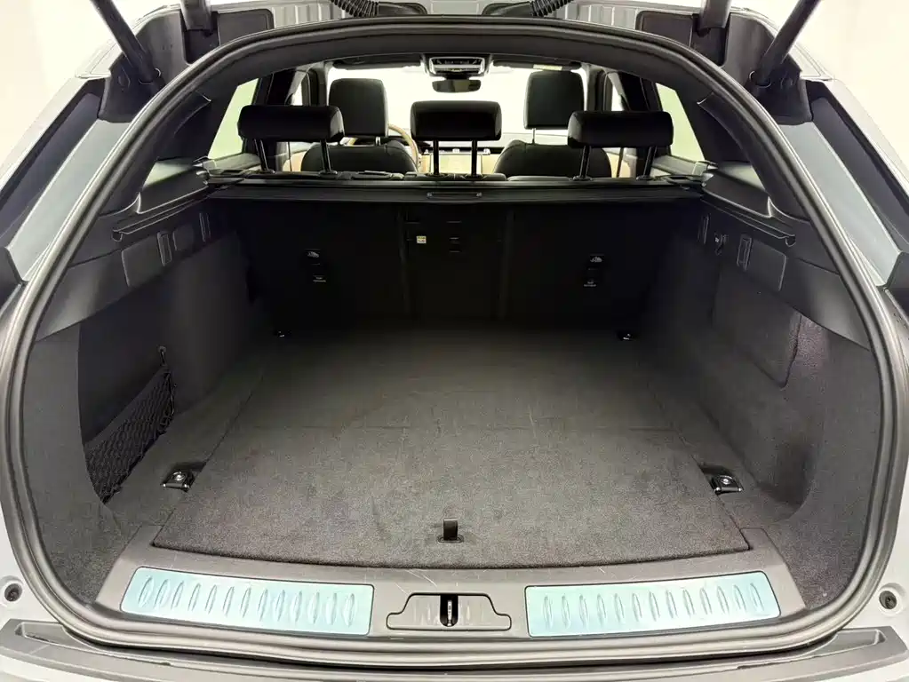 Land Rover Velar — миниатюра 16