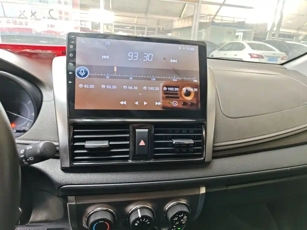 Toyota Yaris L — миниатюра 13