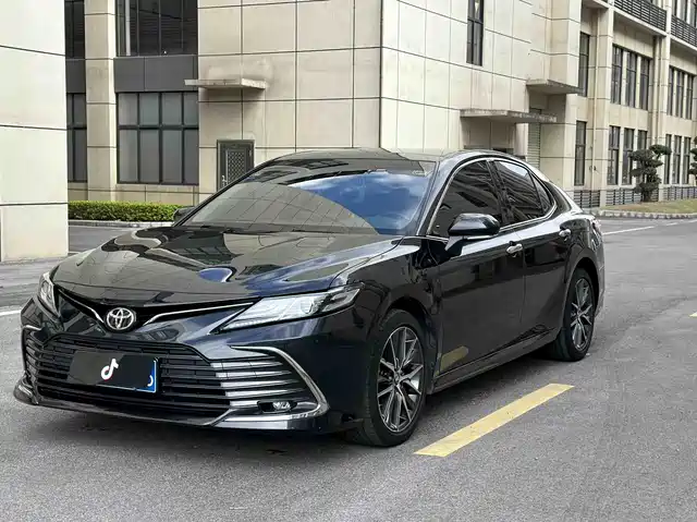 TOYOTA CAMRY 2021