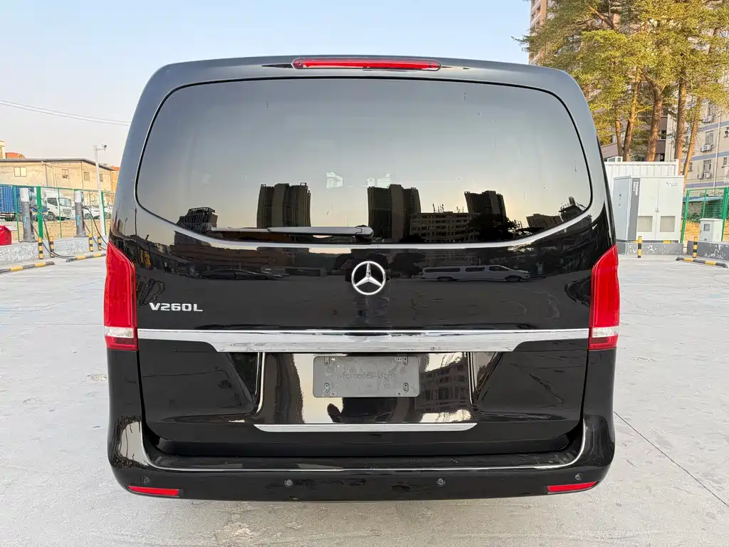 MERCEDES-BENZ V CLASS