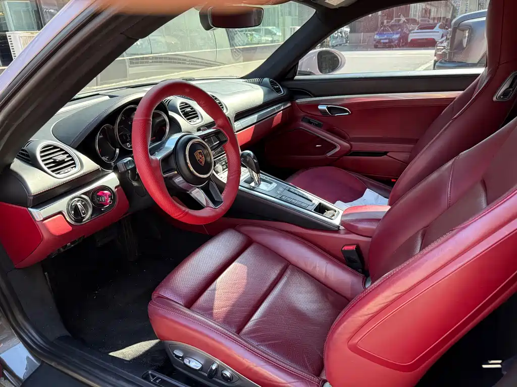 Porsche 718 2018 Cayman 2.0T