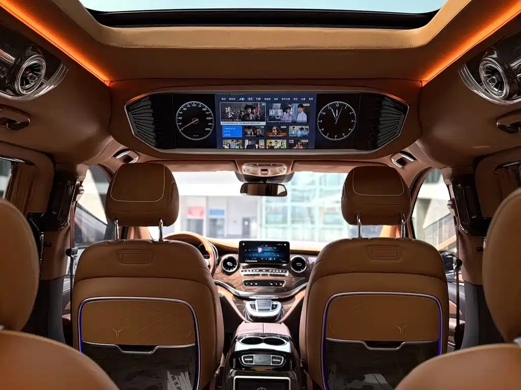 Mercedes-Benz V-Class — миниатюра 13