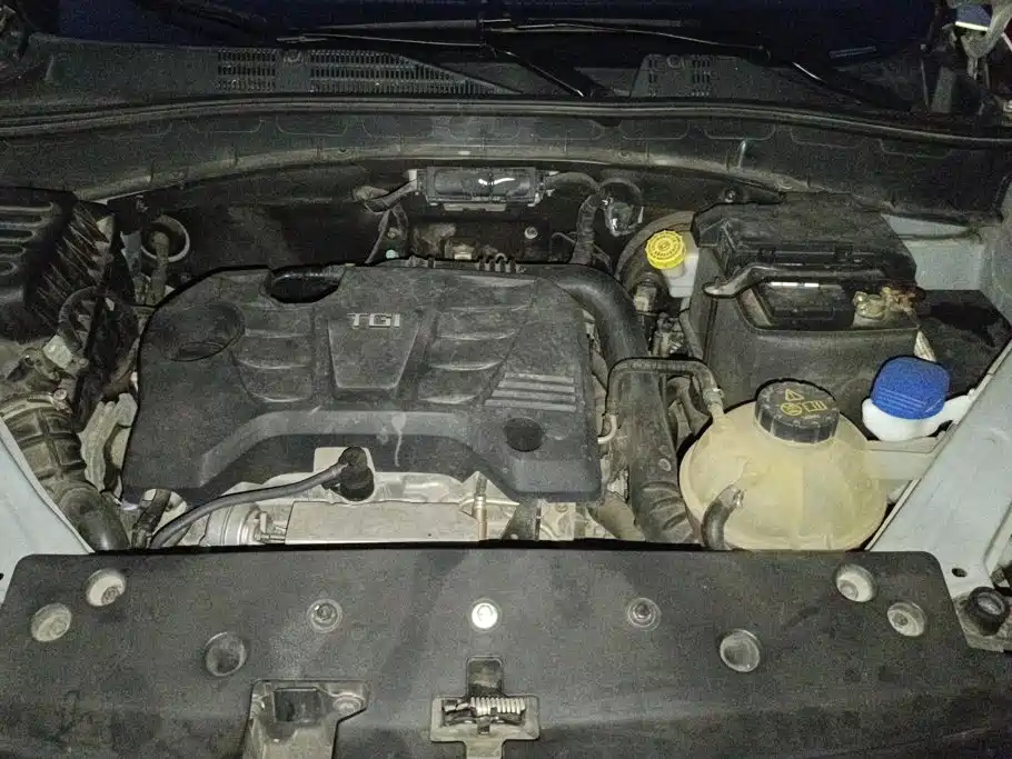 Roewe RX5 — миниатюра 10
