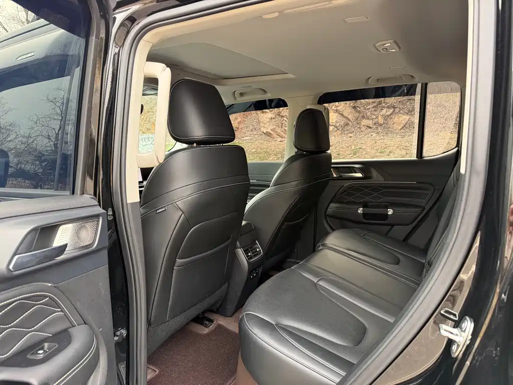 TANK TANK 300 NEW ENERGY