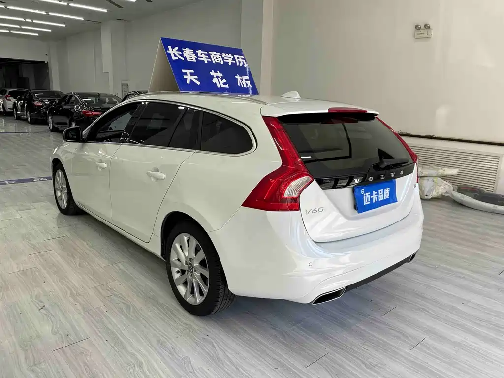 Volvo V60 — миниатюра 5
