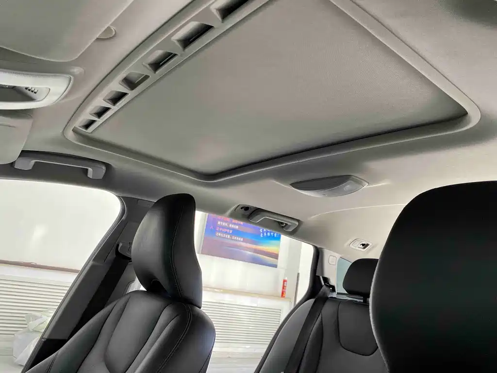 Volvo V60 — миниатюра 18