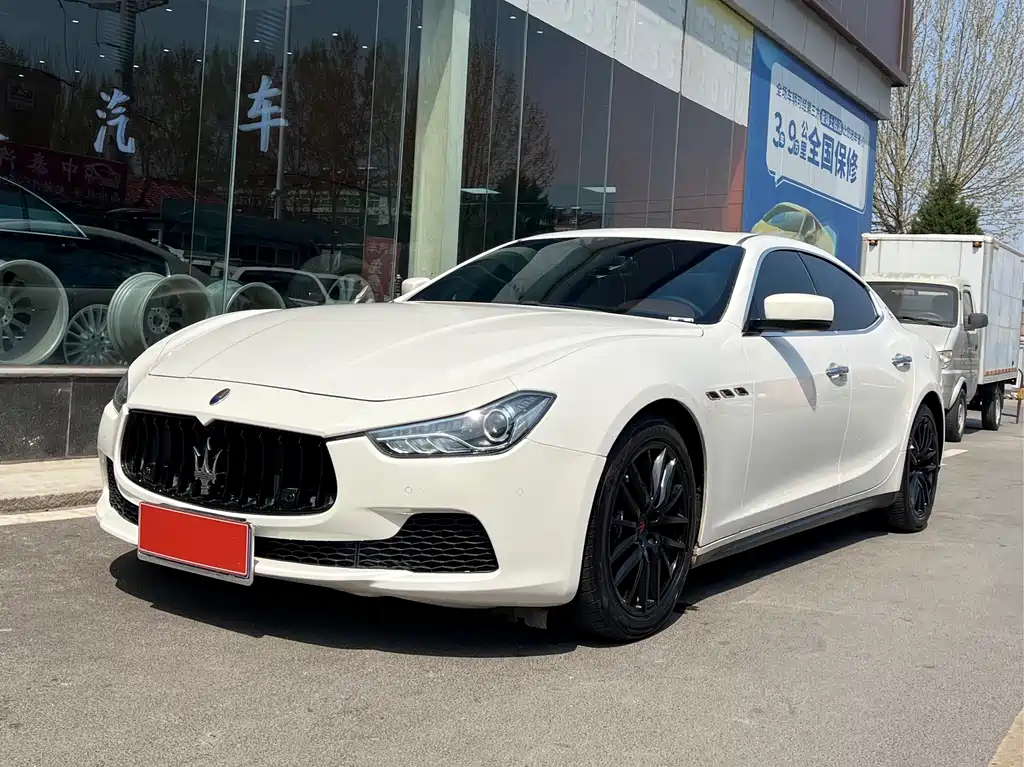 Maserati Ghibli 2015