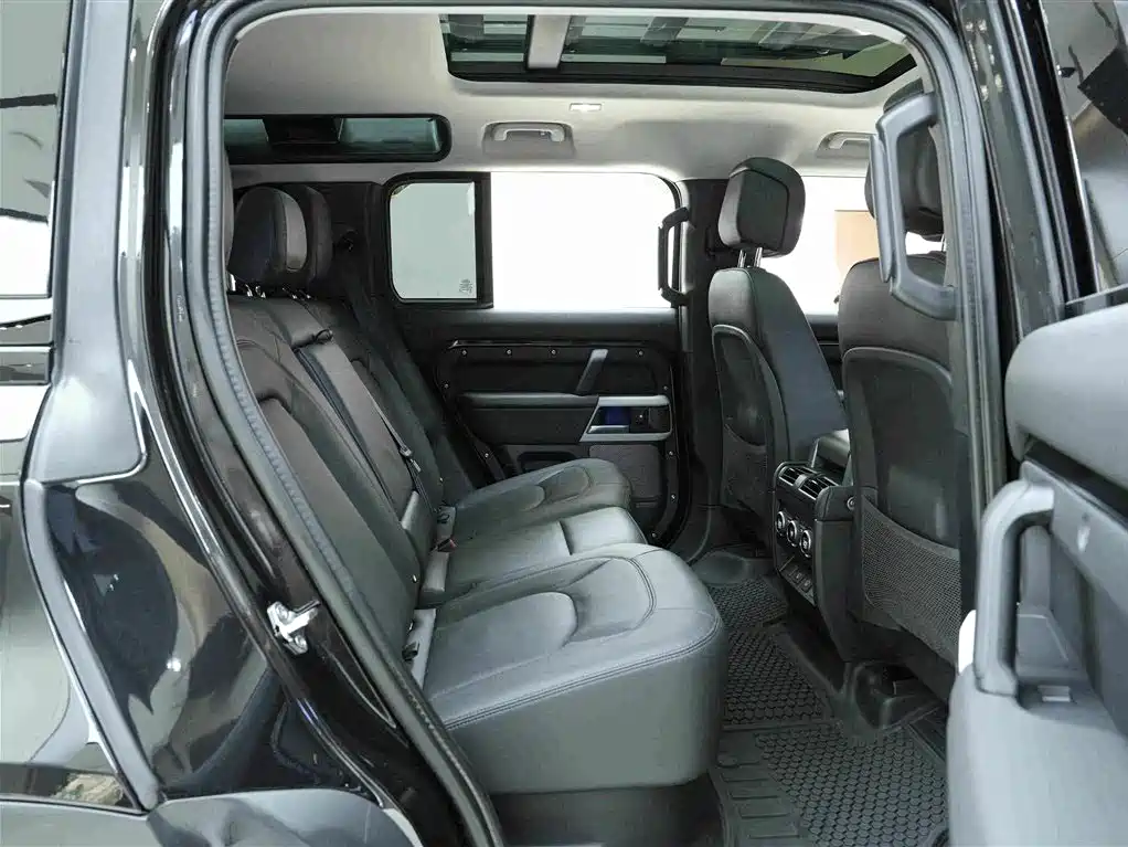 Land Rover Defender — миниатюра 13