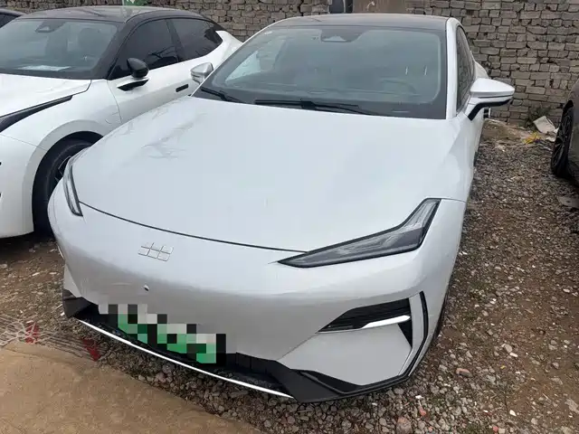 GEELY GALAXY GALAXY E8 2024