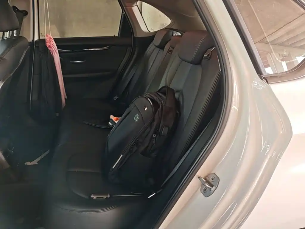 BMW 2 Series Active Tourer — миниатюра 17