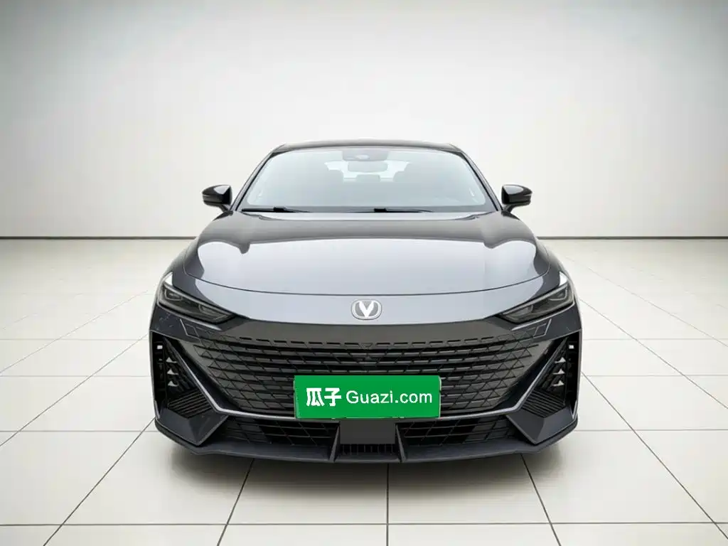 Changan UNI-V iDD — миниатюра 2